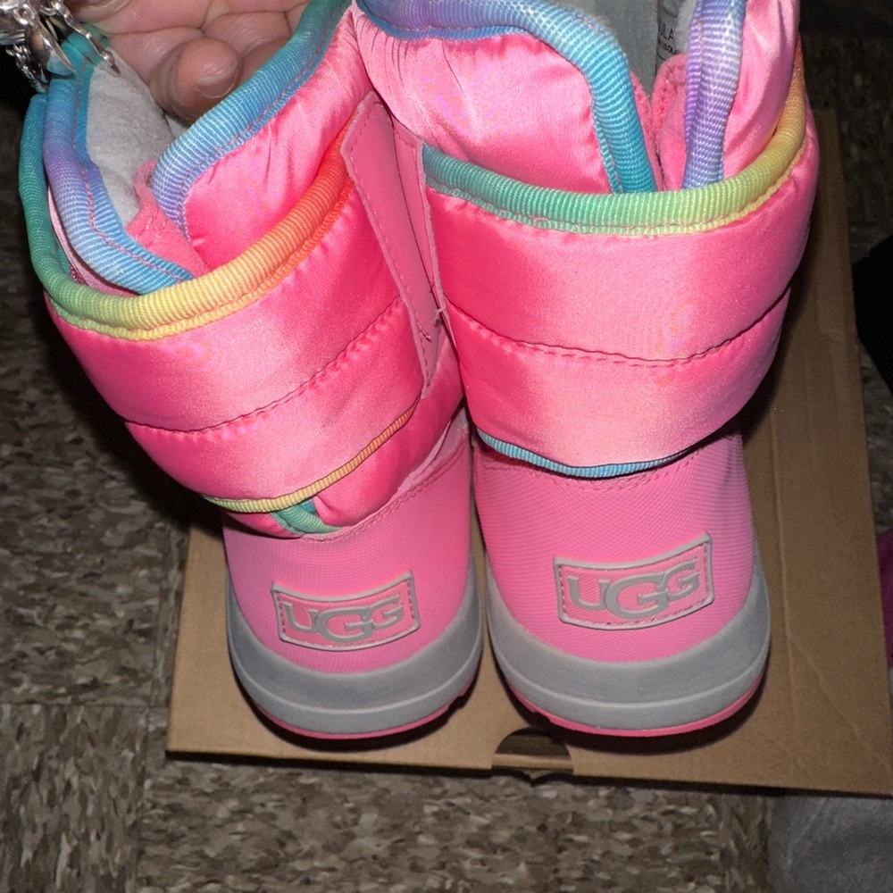 Ugg toty rainbow weather waterproof boots like new EUC - Picture 6 of 8